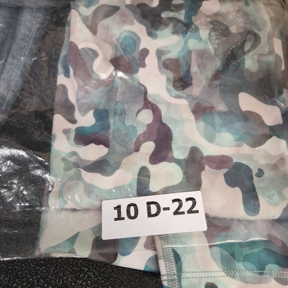 Spanx Legging Womens Small  7/8 Booty Boost Painted Camo Pink Active Yoga Pants - Picture 16 of 16